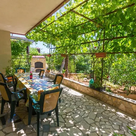 Apartment Barisic *